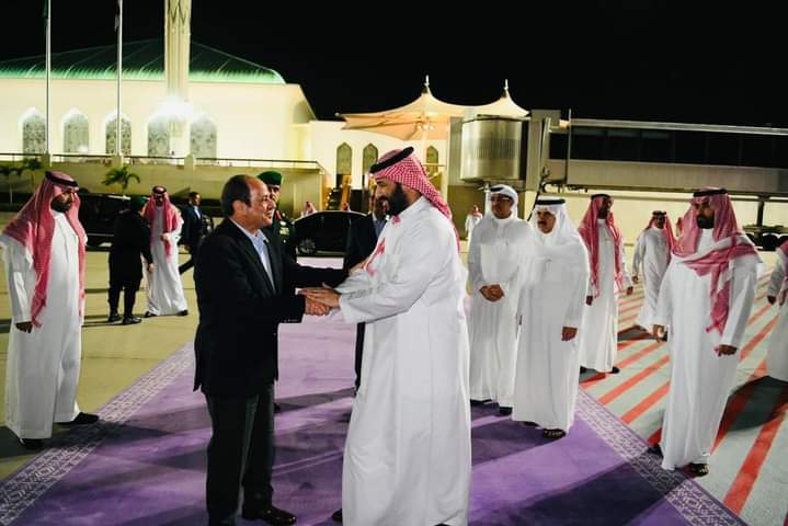 رئيس الجمهورية.. في زيارة إلي مدينة جدة بالمملكة العربية السعودية